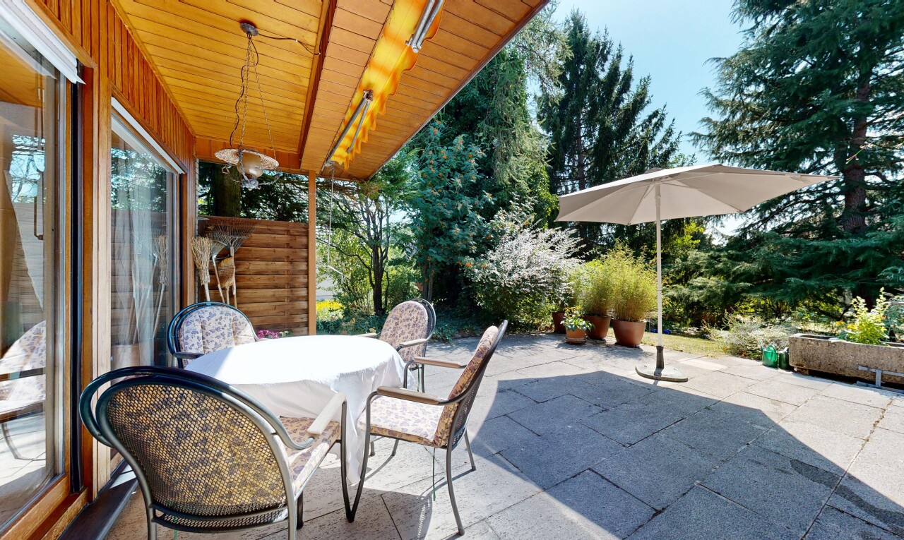 terrasse mit essbereich im freien, terrasse, und from property