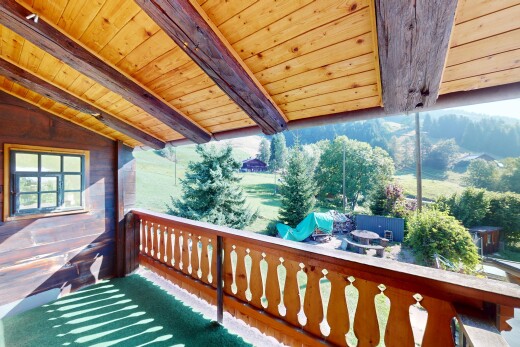 balcon avec balcon et from property