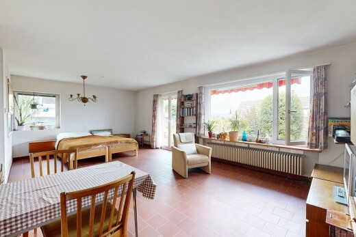 wohn- / esszimmer mit kühler, natürliches licht, natural light, inside property, und gipskartonwand