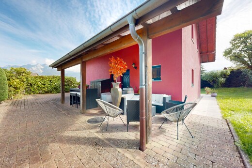 terrasse mit wohnraum im freien, day time, terrasse, und property visible