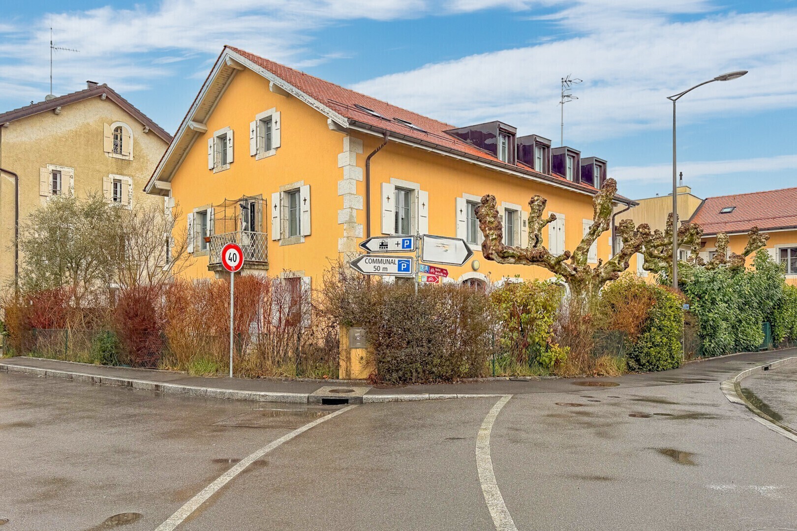 außenansicht mit day time und stuckverkleidung