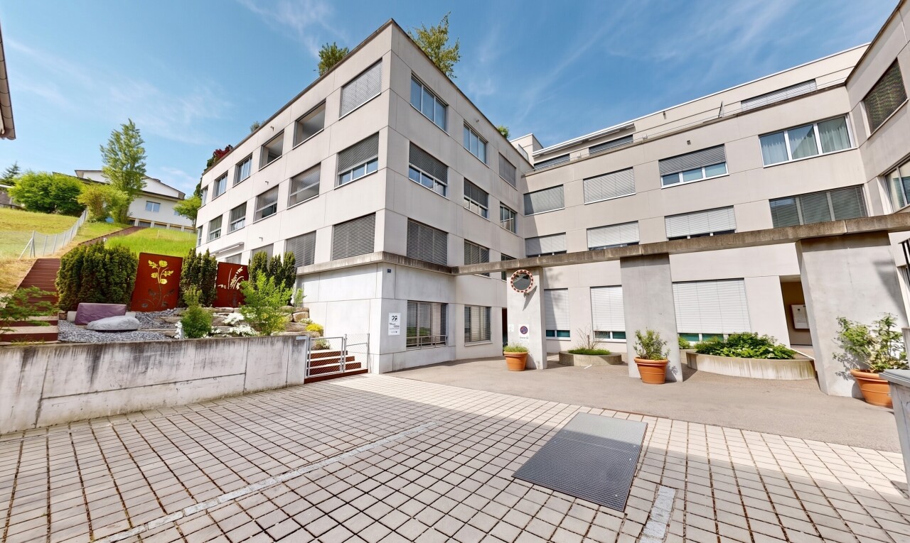 view of apartment building / complex