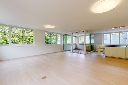 leerer raum mit inside property, gipskartonwand, drywall, natürliches licht, und natural light