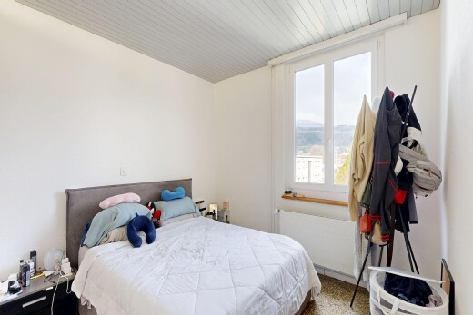 zimmer / schlafzimmer mit gipskartonwand, drywall, natürliches licht, natural light, und inside property