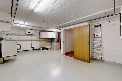 parking avec inside property