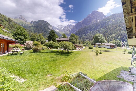 vue sur la montagne avec vue sur la montagne, mountain view, day time, et from property