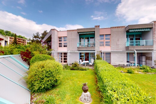 außenansicht mit day time, rasen, ziegelverkleidung, und property visible