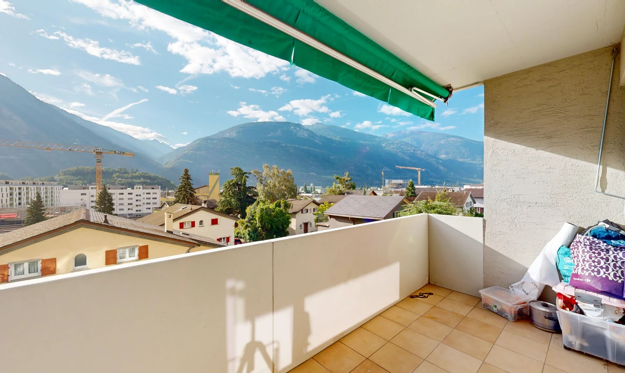 balcon avec balcon, mountain view, vue sur la montagne, view focus, et from property