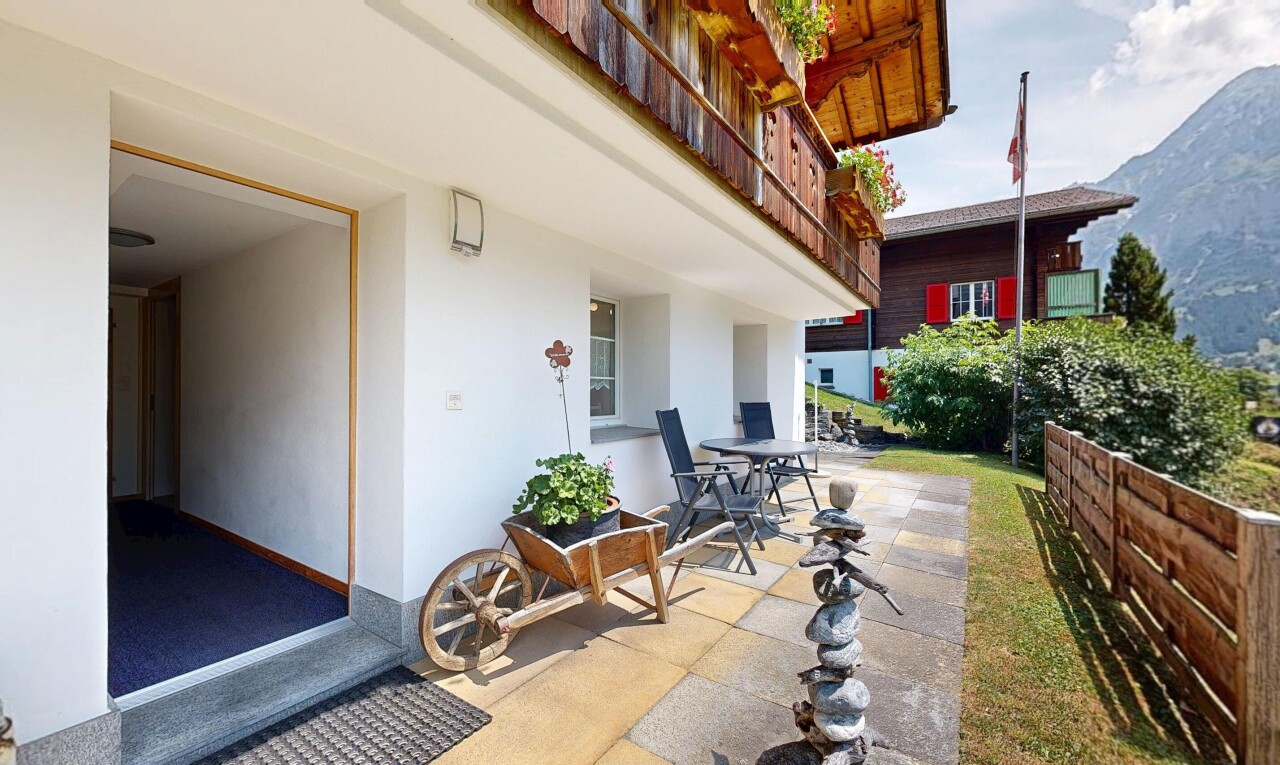 terrasse mit balkon, terrasse, day time, blick auf die berge, und mountain view