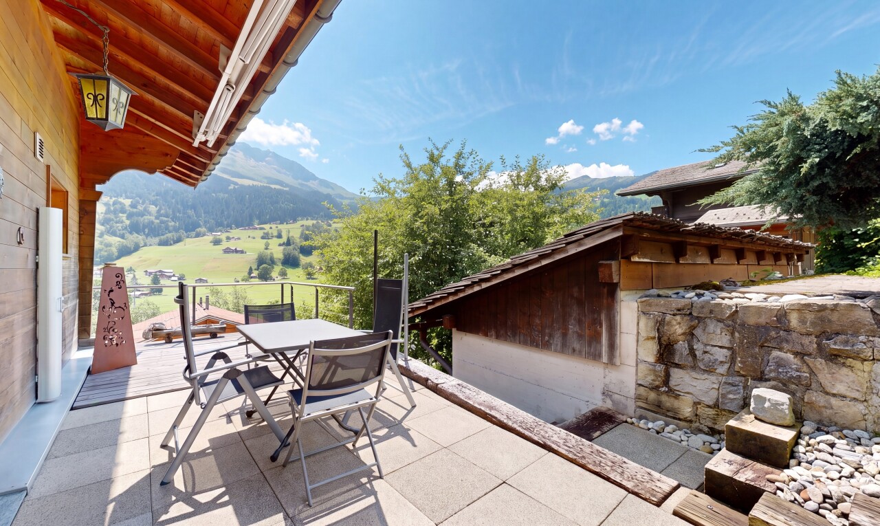 terrasse mit essbereich im freien, from property, day time, blick auf die berge, und mountain view
