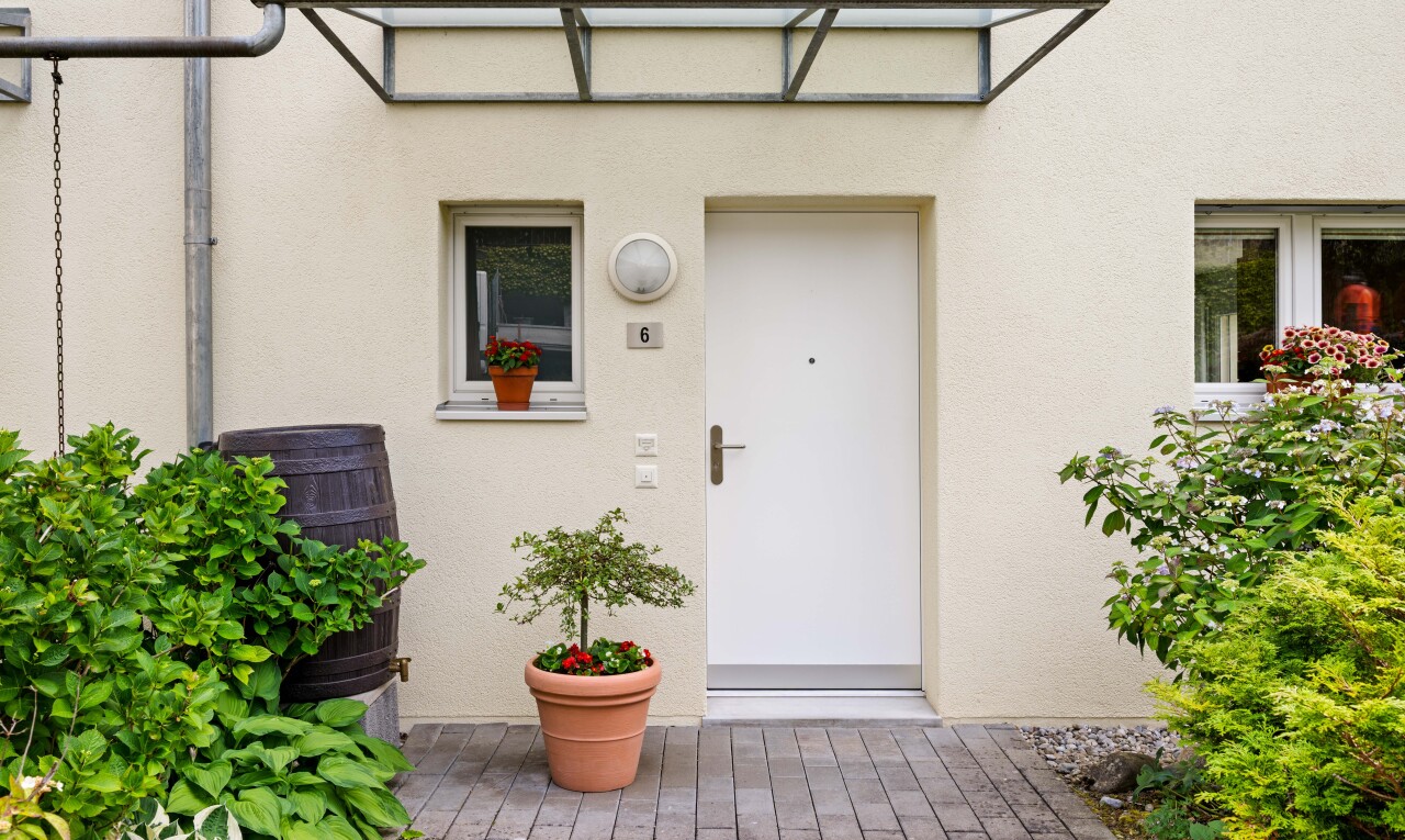 außenansicht mit from property und stuckverkleidung