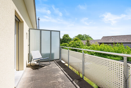 balkon mit from property, balkon, und day time