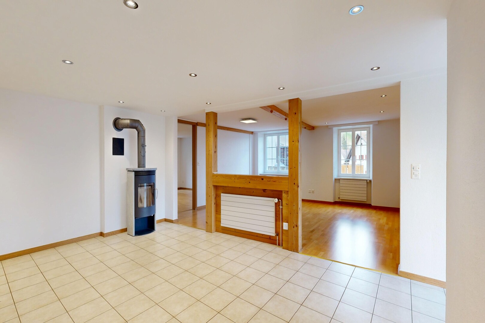 leerer raum mit gipskartonwand, drywall, inside property, natürliches licht, und natural light