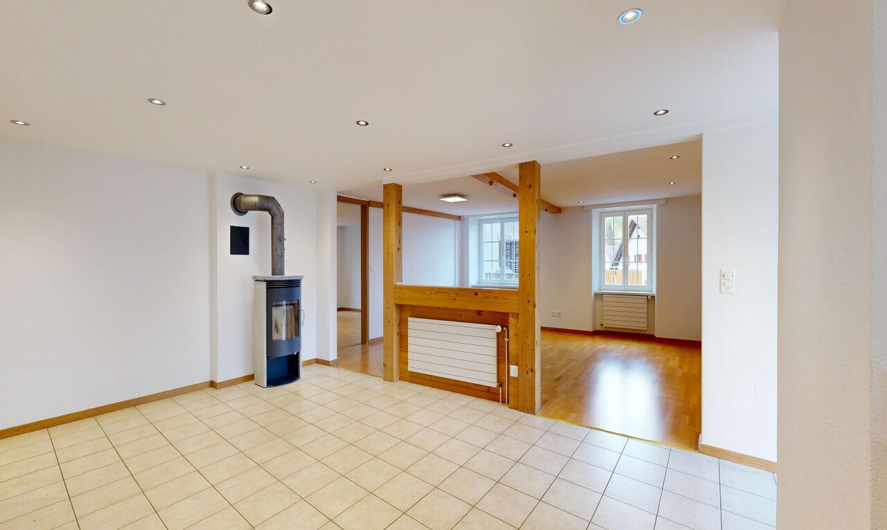 leerer raum mit gipskartonwand, drywall, inside property, natürliches licht, und natural light