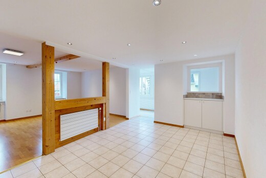 leerer raum mit inside property, light floor, gipskartonwand, drywall, und sockelleisten