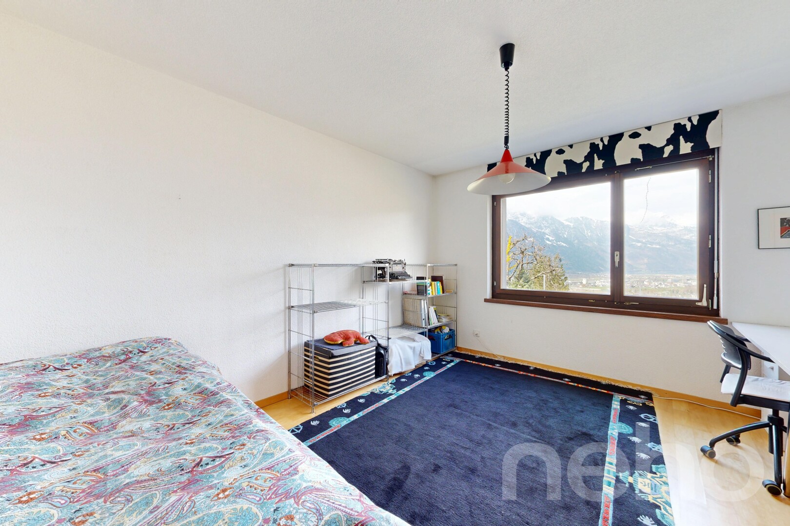 chambre avec inside property, natural light, lumière naturelle, drywall, et cloison sèche