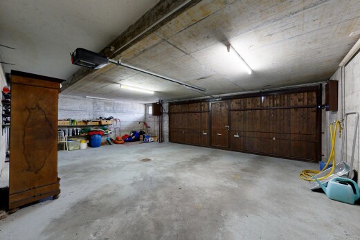 parking avec inside property