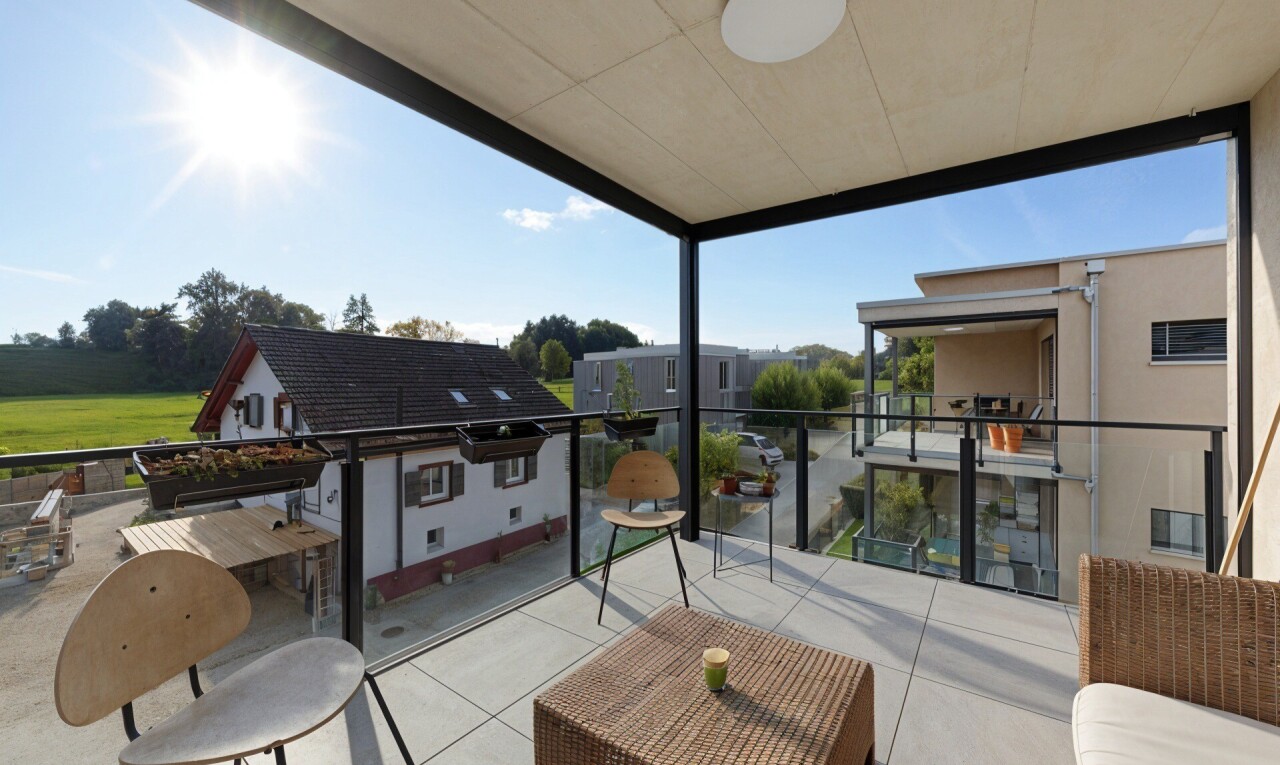 balcony with a sunroom