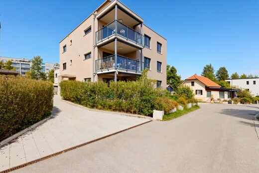 außenansicht mit day time und property visible