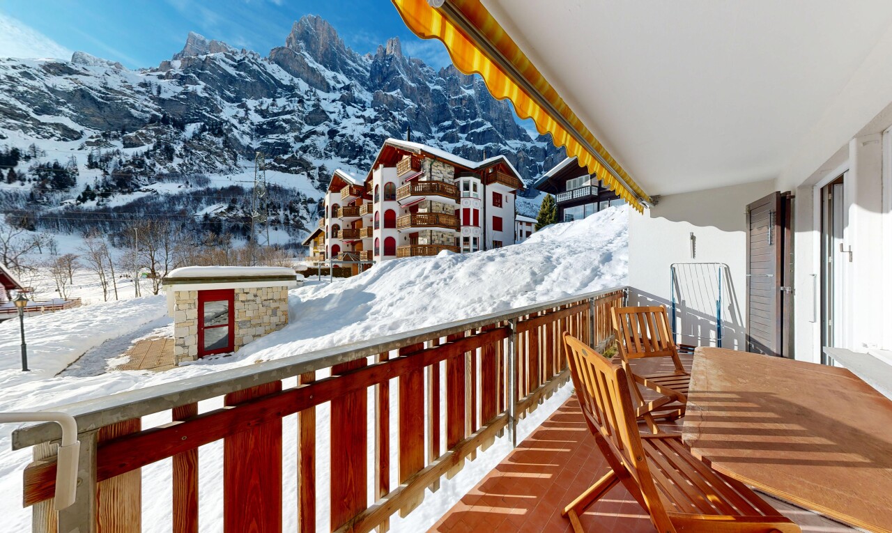 balkon mit balkon, from property, blick auf die berge, mountain view, und snow