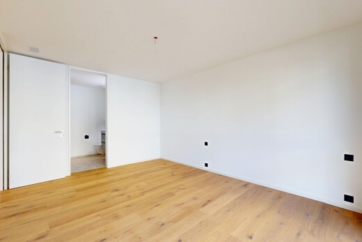 spare room featuring light wood-type flooring