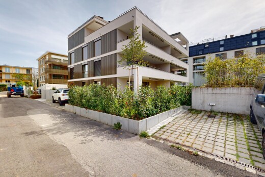 view of apartment building / complex