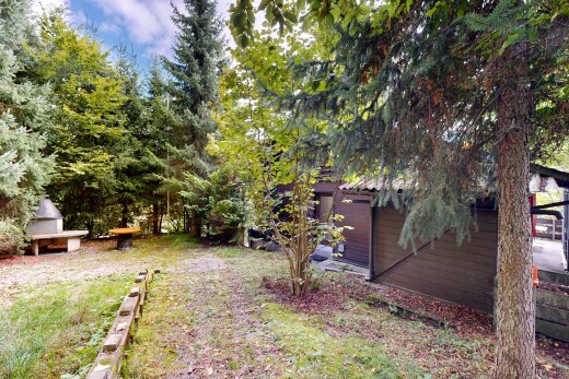 garten mit day time und property visible