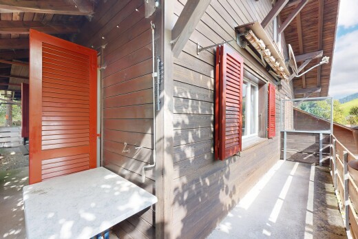 balkon mit property visible