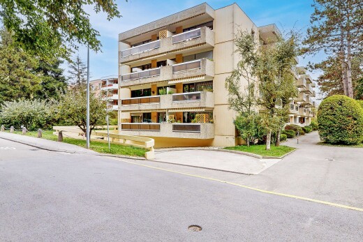 außenansicht mit day time und property visible