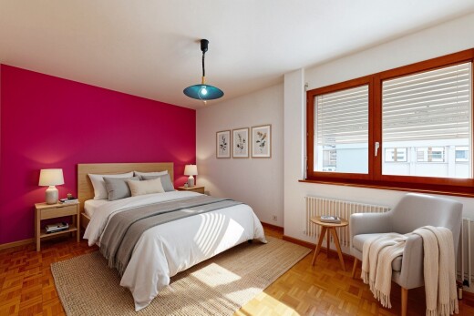 zimmer / schlafzimmer mit gipskartonwand, drywall, inside property, kühler, und parquet floor