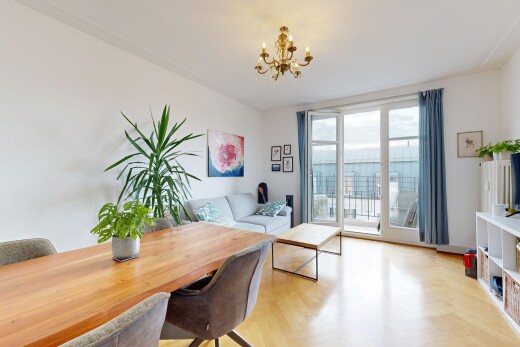 wohn- / esszimmer mit natural light, natürliches licht, inside property, drywall, und gipskartonwand