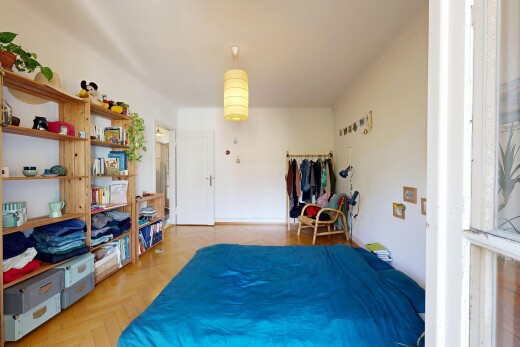 zimmer / schlafzimmer mit inside property, gipskartonwand, drywall, und parquet floor