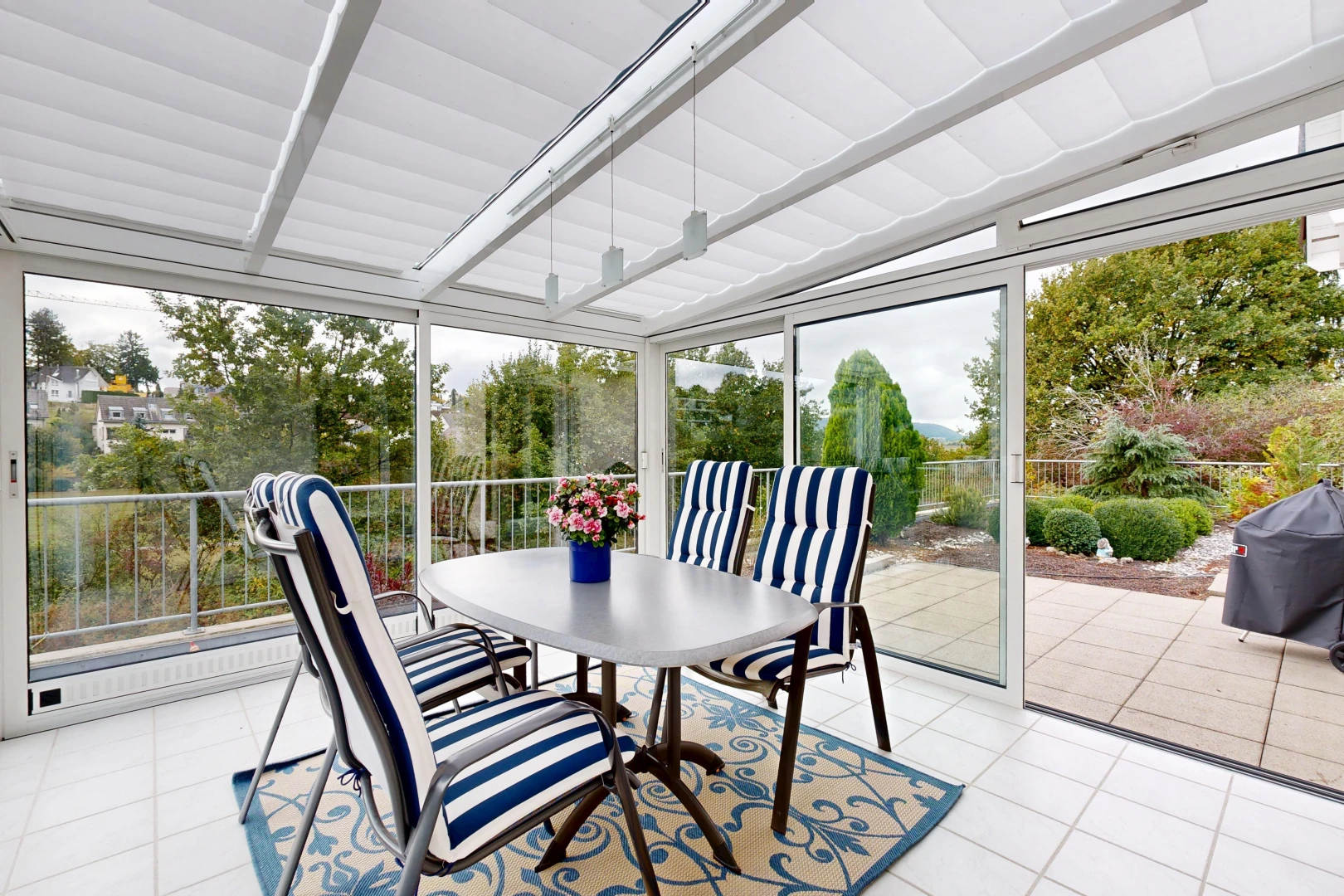terrasse mit grill