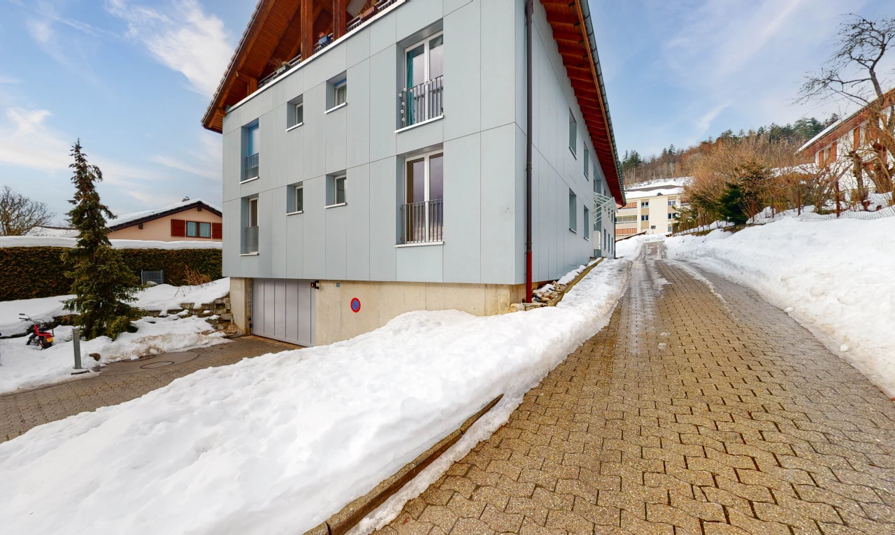 view of property exterior