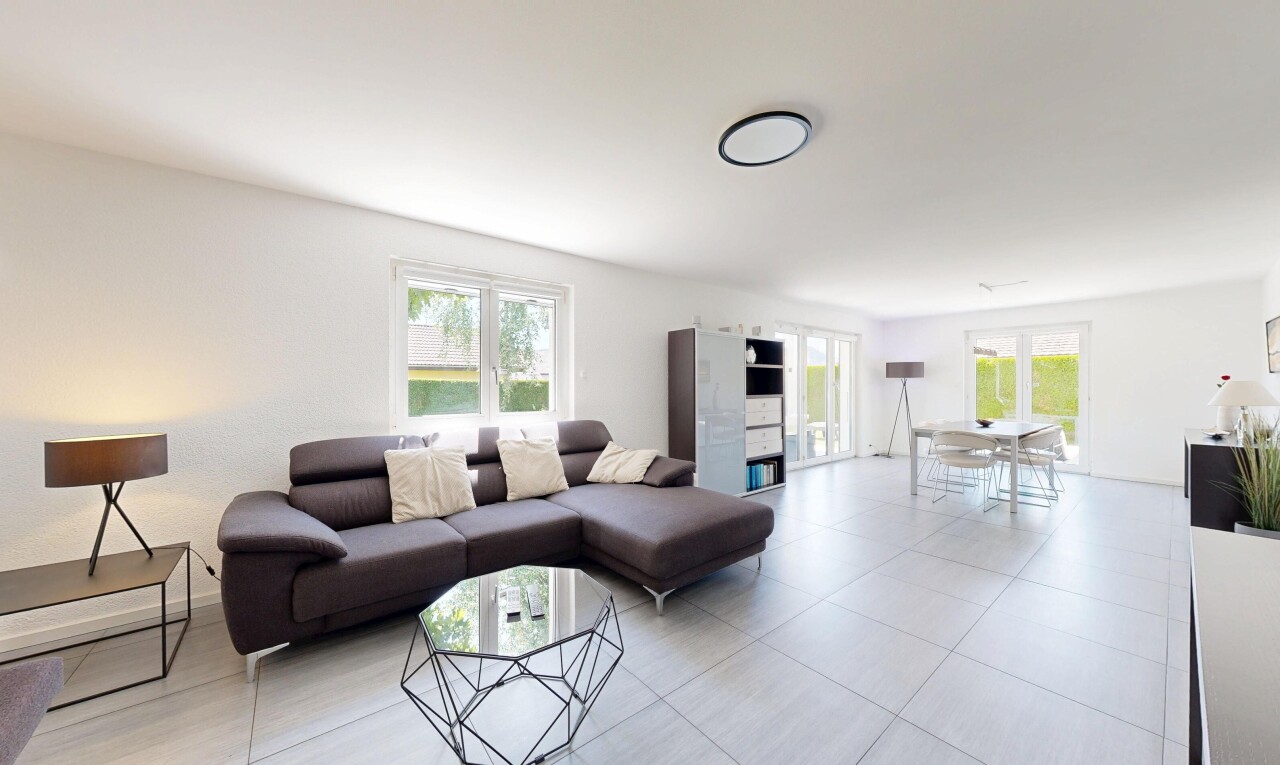 salon / salle à manger avec inside property, lumière naturelle, natural light, cloison sèche, et drywall