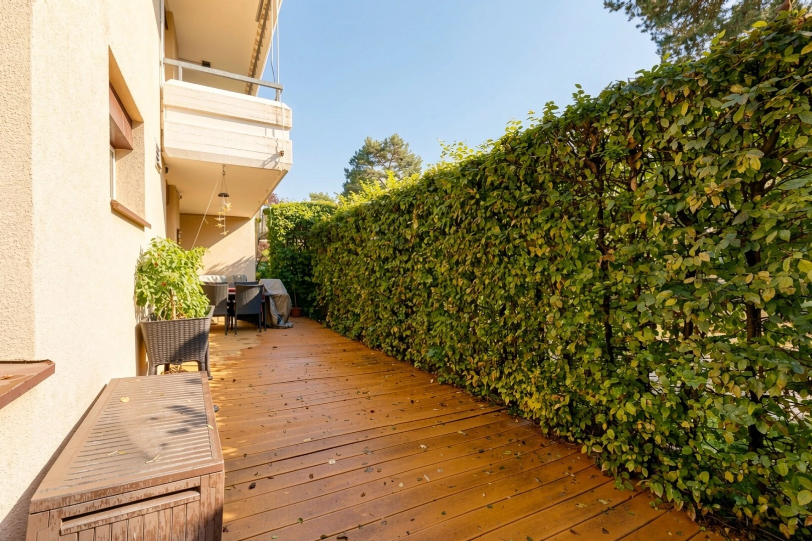 terrasse mit deck, from property, und day time