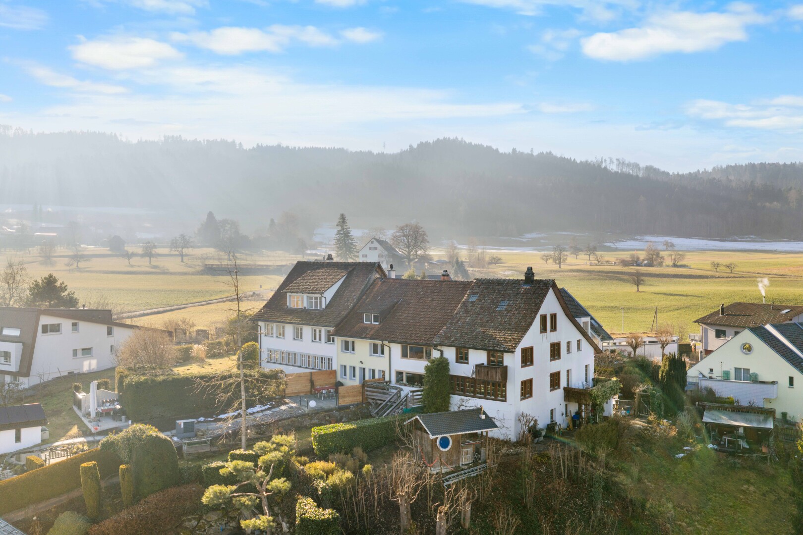 façade avec day time et drone view