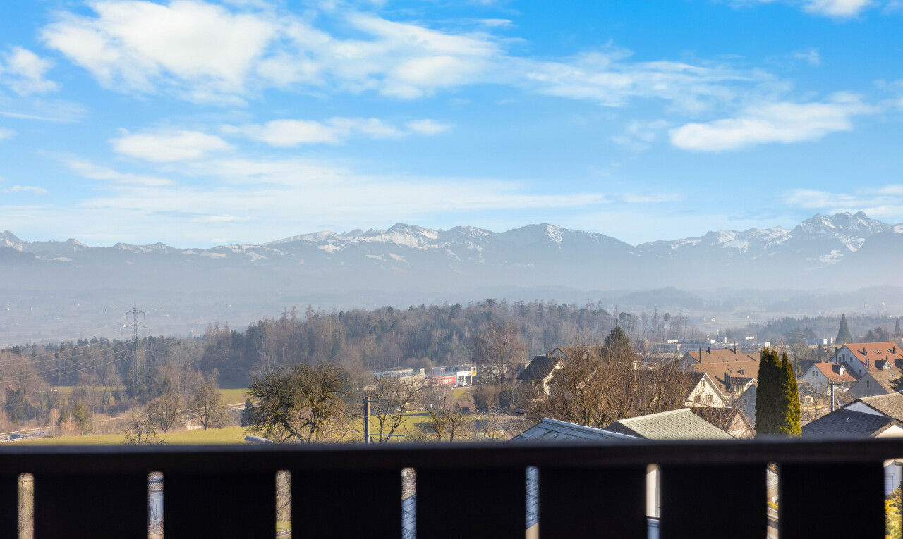 blick auf die berge mit day time, from property, und blick auf die berge