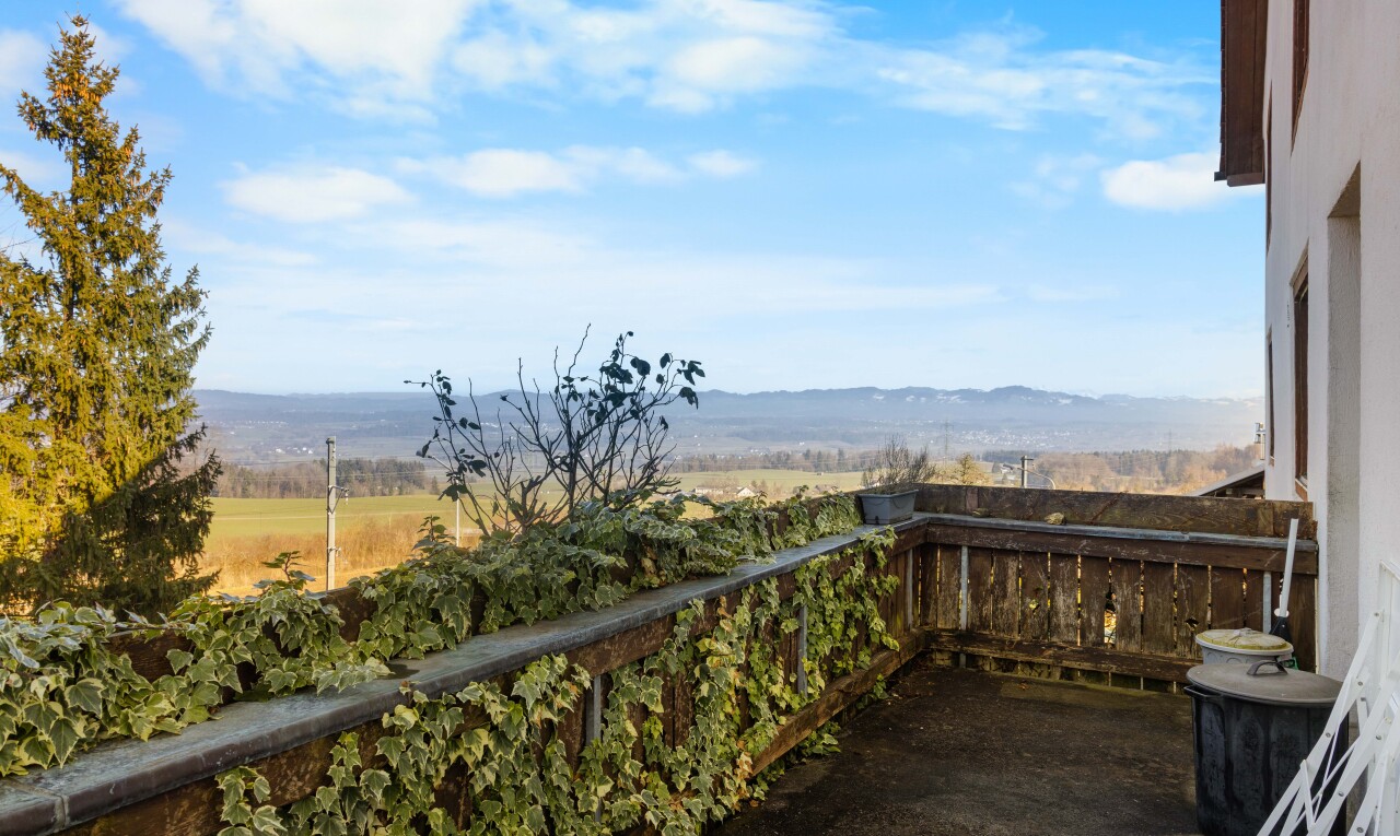 balkon mit from property, day time, und balkon