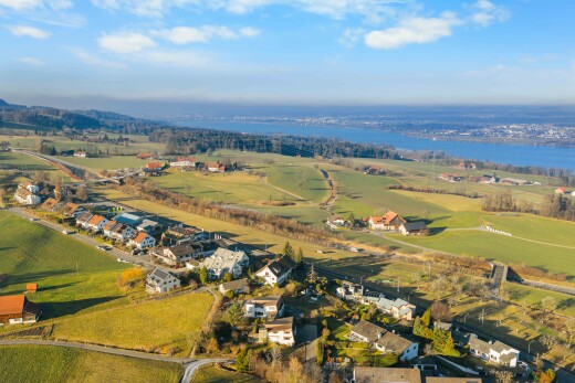 vue sur la mer avec aerial view, water view, vue sur l'eau, day time, et rural view