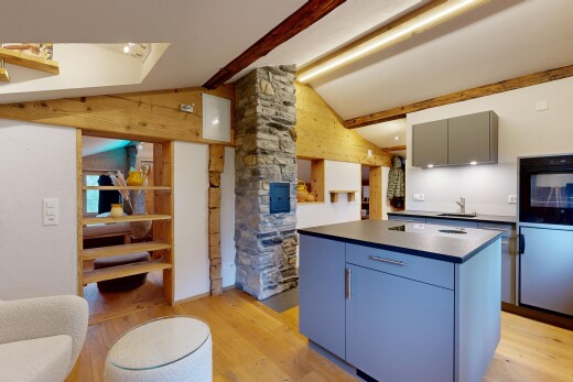 küche mit kitchen island, kücheninsel, ofen, wood finish floor, und holzfußboden