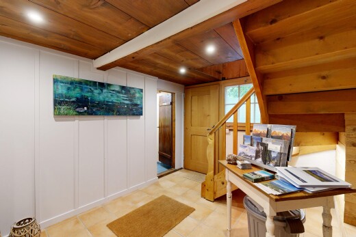büro mit inside property, paneling wall, wandvertäfelung, wood ceiling, und holzdecke