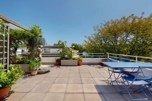 terrasse mit from property, balkon, day time, und essbereich im freien