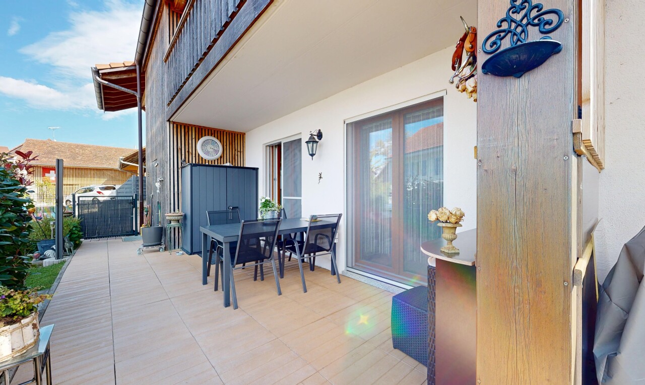 patio / terrace featuring outdoor dining area and a patio