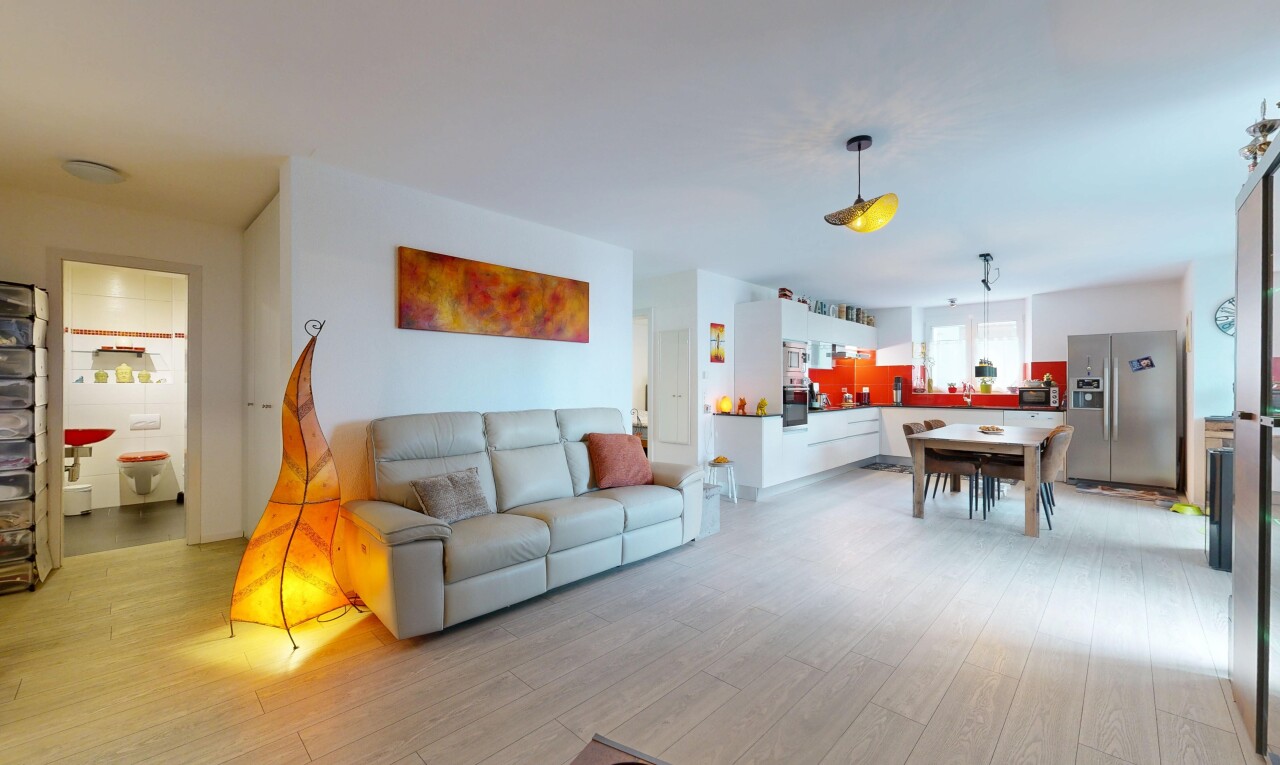 living area with light wood-type flooring