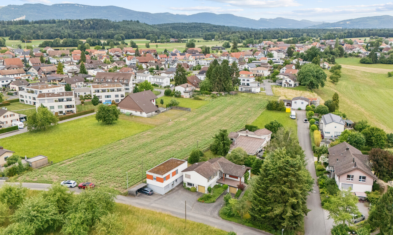 blick auf die berge mit blick auf die berge, mountain view, wohngebietblick, residential view, und day time