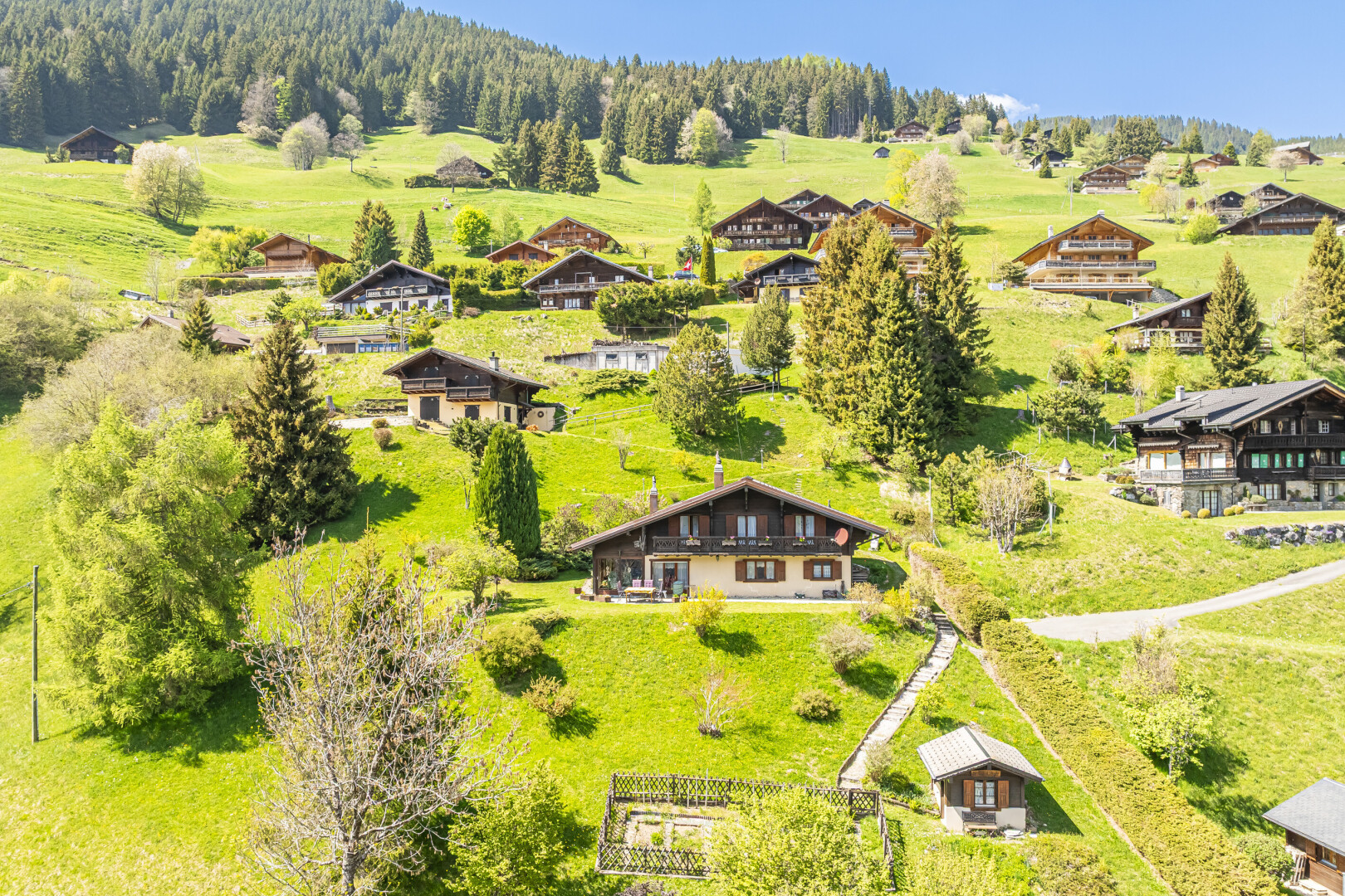 außenansicht mit day time und rasen