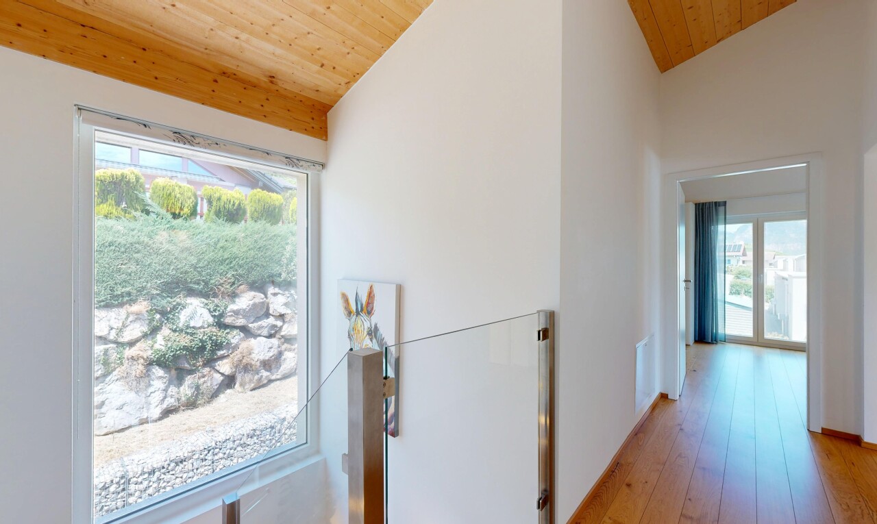 couloir avec inside property, lumière naturelle, natural light, cloison sèche, et drywall
