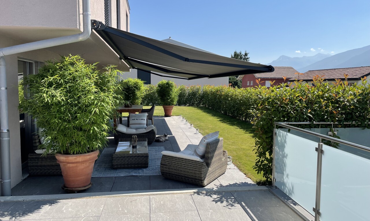 patio / terrace featuring a patio and a mountain view