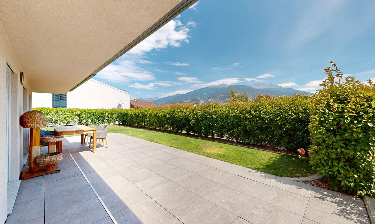 terrasse avec mountain view, vue sur la montagne, from property, terrasse, et day time